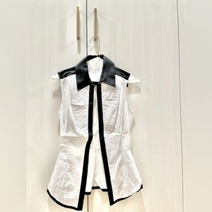 Karen Millen white sleeveless shirt with black trim - XS - unworn